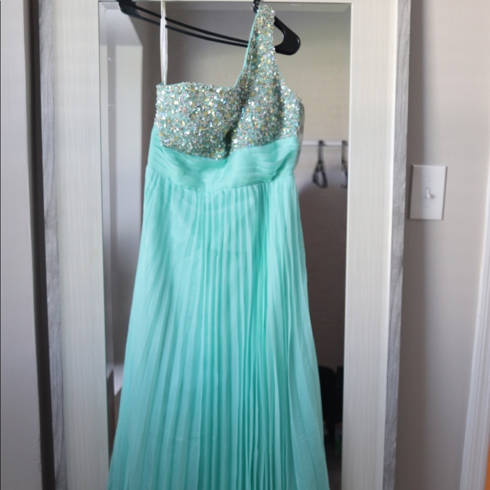 Tony Bowls Prom Dress Mint with Beads